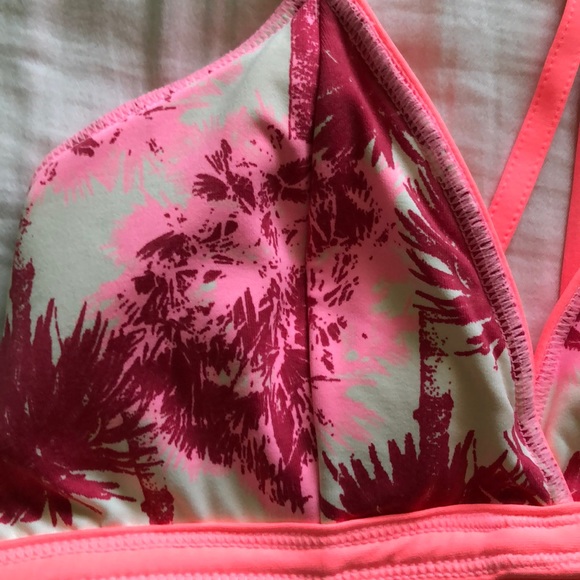 Maaji swim suit top - Picture 2 of 7